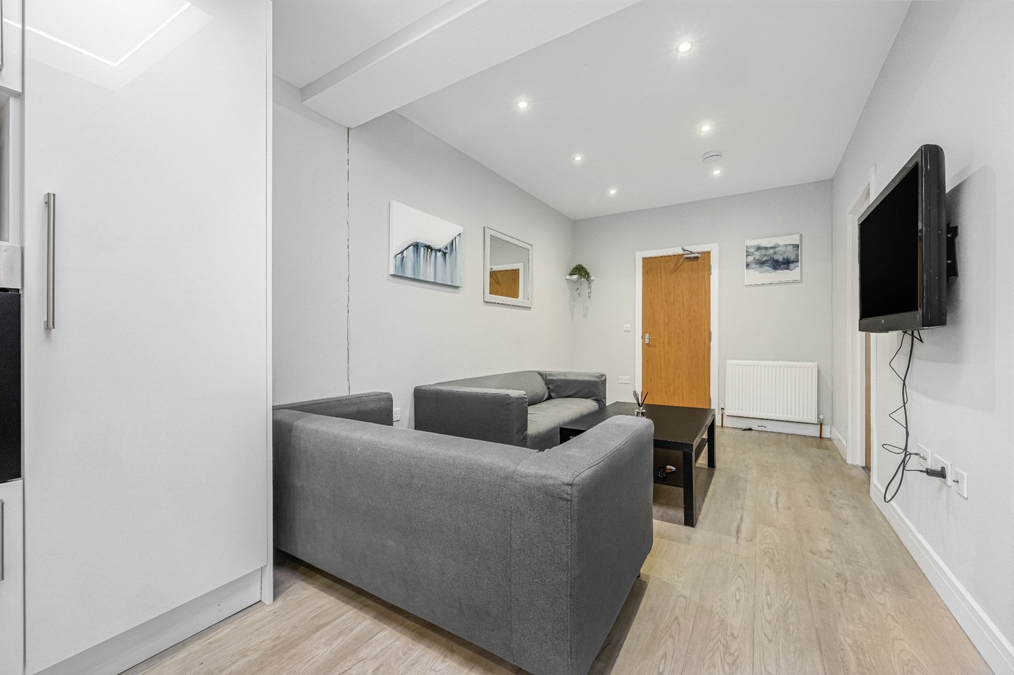 Additional image 4 of 6 Bed Semi-Detached House, The Grove, RG1, N1 7GU