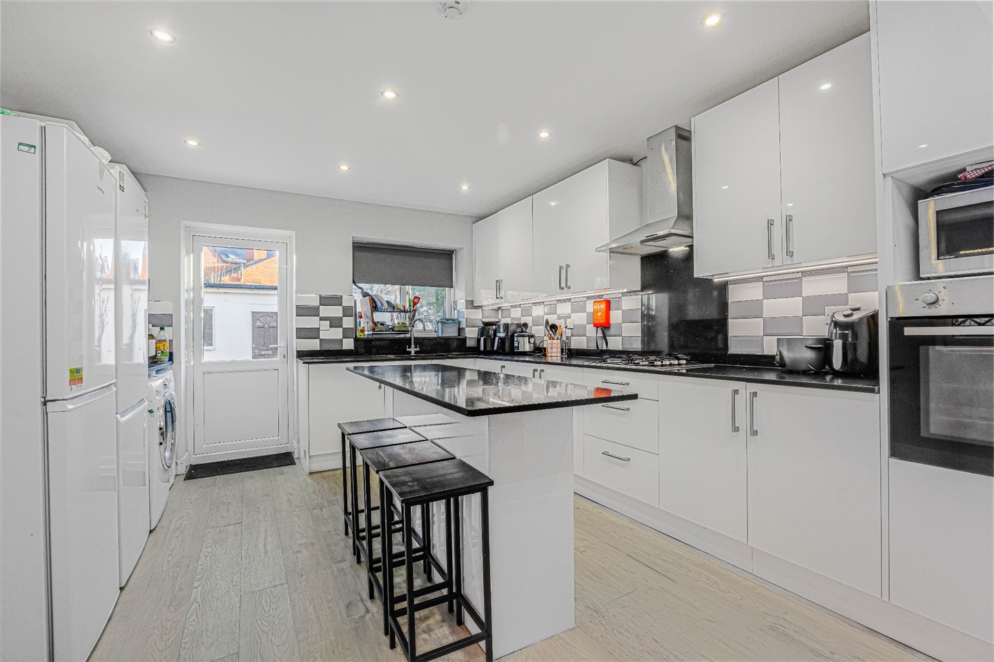 6 Bed Semi-Detached House, The Grove, RG1, N1 7GU