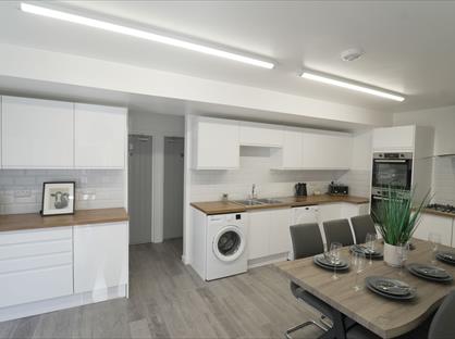 6 Bed End Terrace, Charter Avenue, CV4
