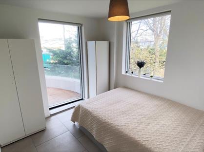 Room in a Shared Flat, St. Rule Street, SW8