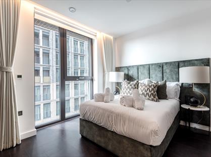 2 Bed Flat, Thornes House, SW11