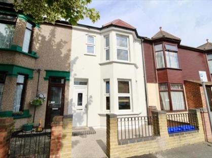 4 Bed Terraced House, Norfolk Road, RM7