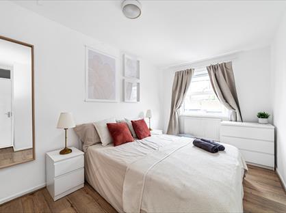 3 Bed Semi-Detached House, Pownall Road, E8