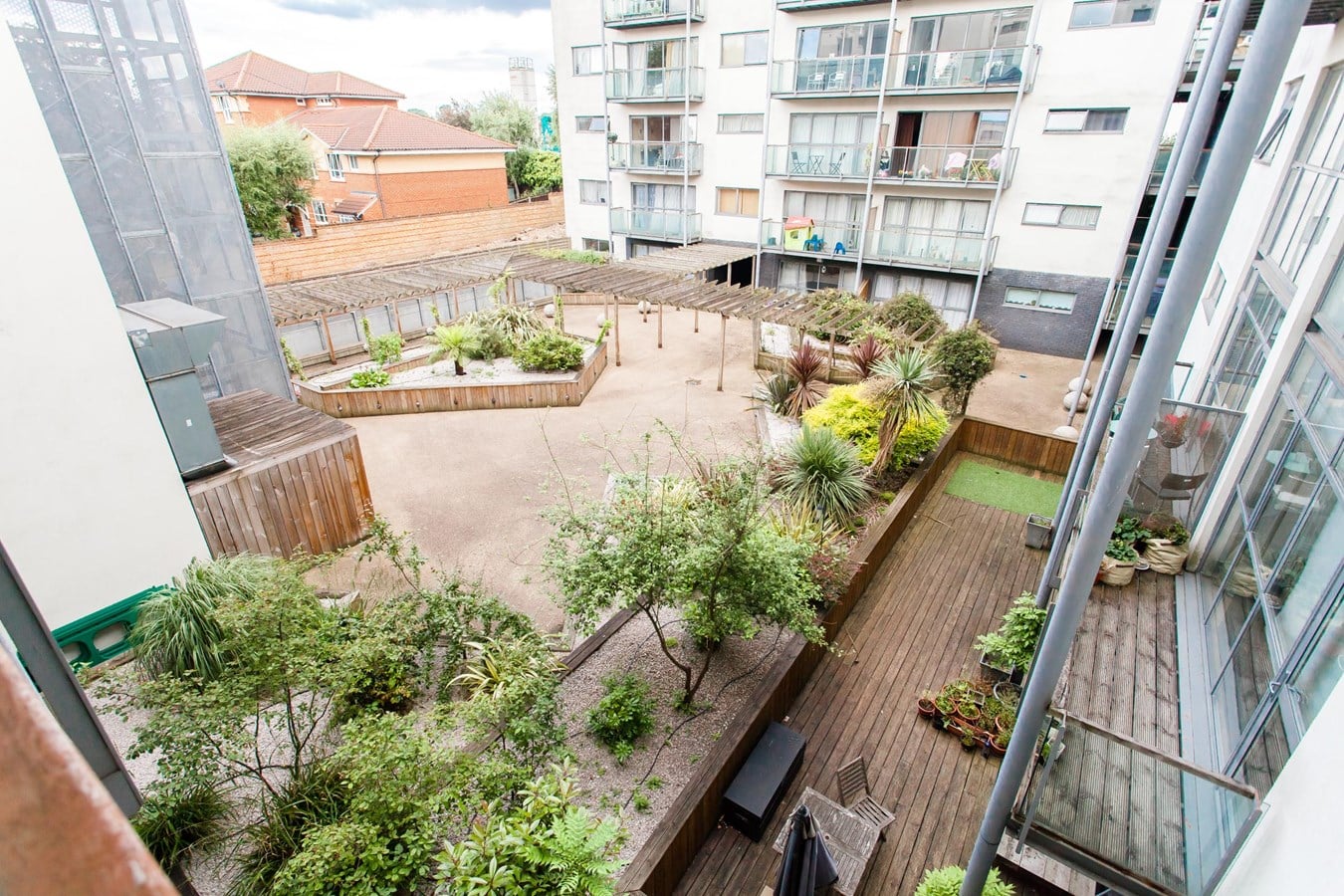 2 Bed Flat, Varcoe Road, SE16, N1 7GU