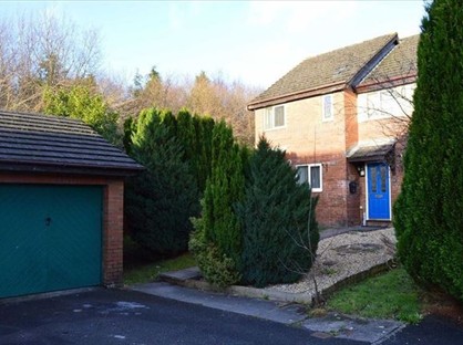 2 Bed Semi-Detached House, Bron Afon Uchaf, SA4