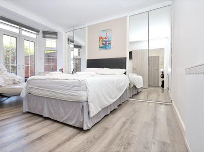 2 Bed Flat, Brentfield Gardens, NW2