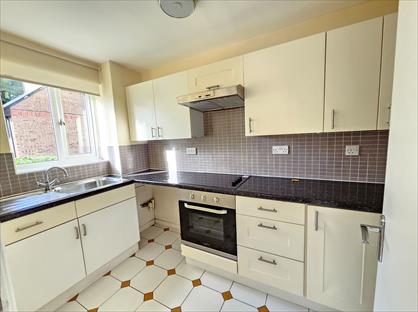 1 Bed Flat, Inverine Road, SE7