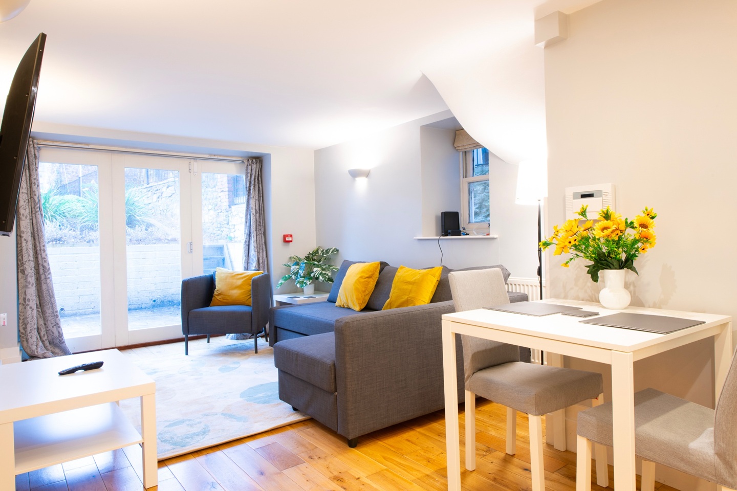 3 Bed Flat, Queens Avenue, BS8