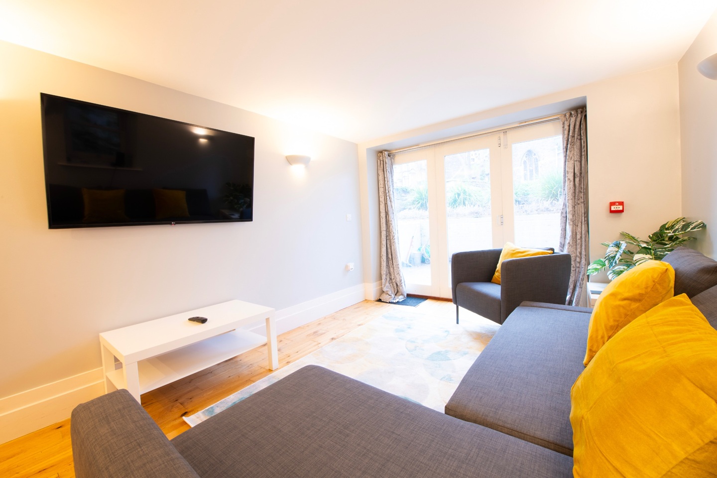 3 Bed Flat, Queens Avenue, BS8 photo 5