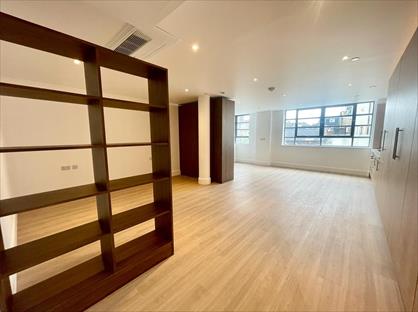 1 Bed Flat, Unit X  (2F) - 85 Frampton St, NW8