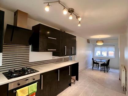 3 Bed Semi-Detached House, Wood Lane, B32