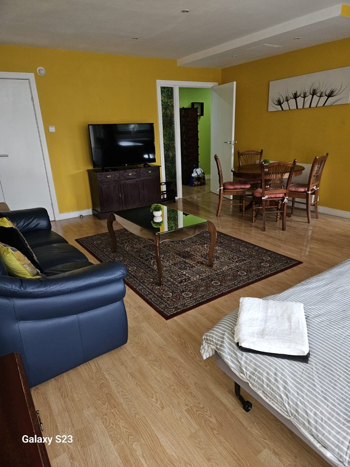 Glasgow 2 Bed Flat, Lancefield Quay, G3 To Rent Now for £1,795.00 p/m