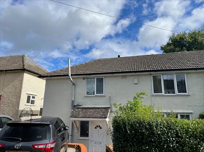 6 Bed Semi-Detached House, The Oval, GU2