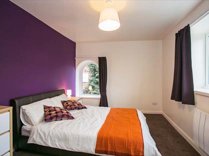 2 Bed Flat, Chapel Lane, LS6