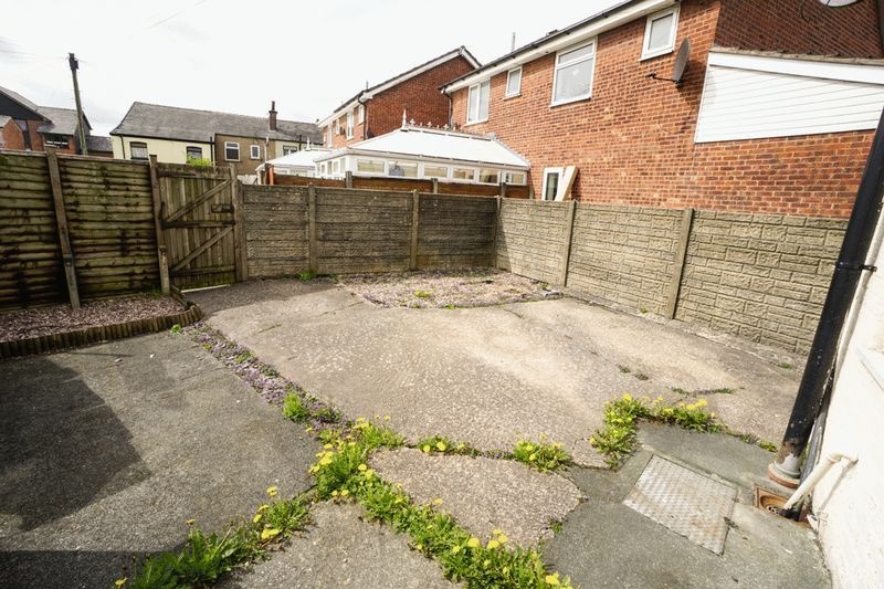 Westhoughton, Bolton 2 Bed End Terrace, Winward Street, BL5 To Rent