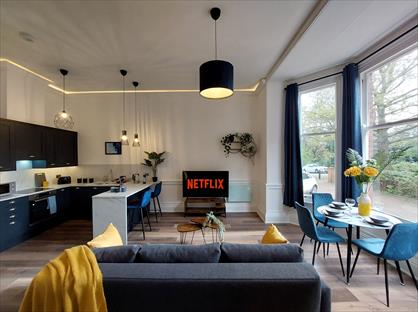 1 Bed Flat, Langton Lodge, WF1