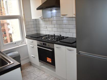 2 Bed Flat, St. Helens Road, SS0