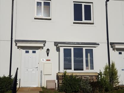 3 Bed Terraced House, Laroche Walk, PL31