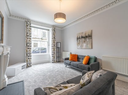 2 Bed Flat, St Stephen Street, EH3