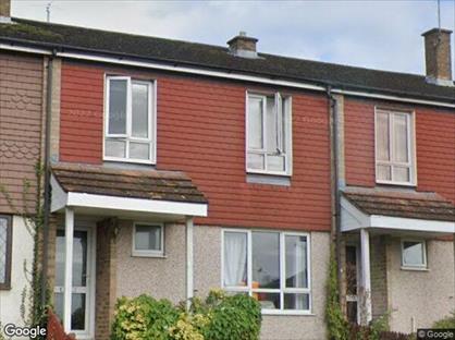4 Bed Terraced House, The Chantrys, GU9