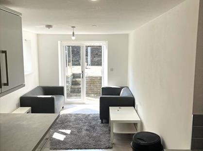2 Bed Flat, Cathays, CF24