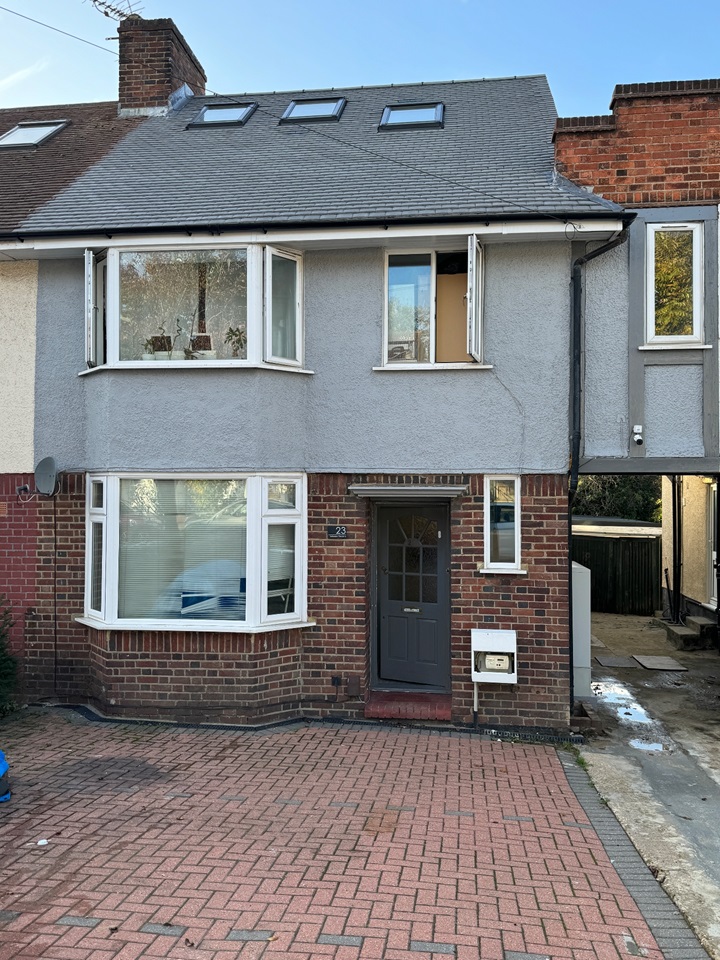 London Room in a Shared House, Selborne Gardens, NW4 To Rent Now