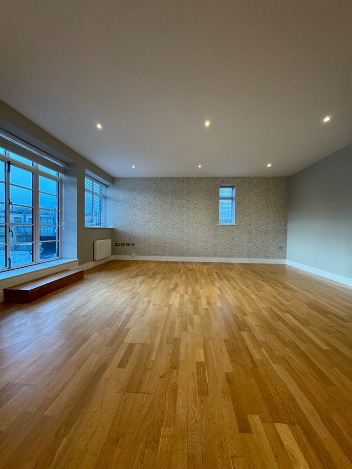 Penarth 2 Bed Flat, Hayes Road, CF64 To Rent Now for £1,300.00 p/m