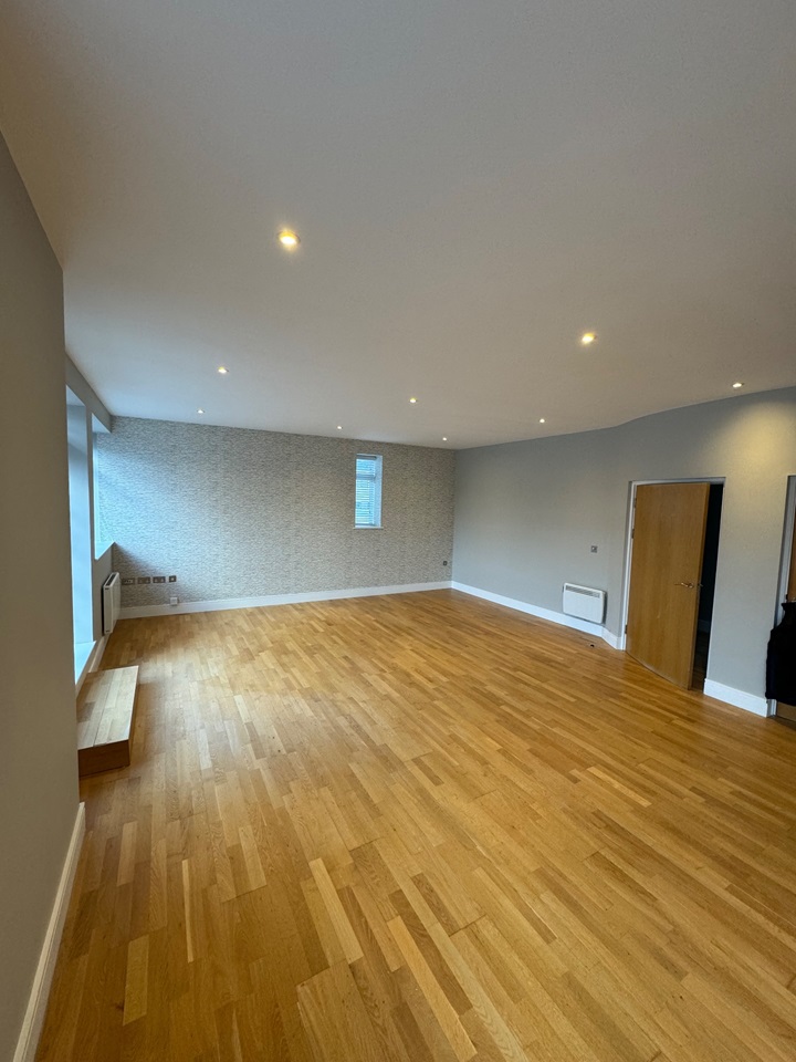 Penarth 2 Bed Flat, Hayes Road, CF64 To Rent Now for £1,300.00 p/m