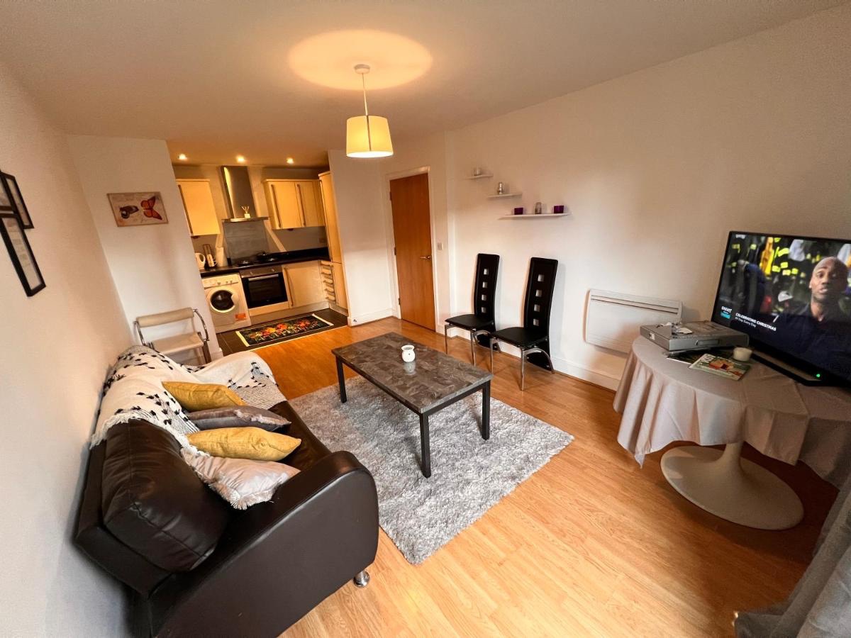 London 1 Bed Flat, Wealden House, E3 To Rent Now for £1,850.00 p/m