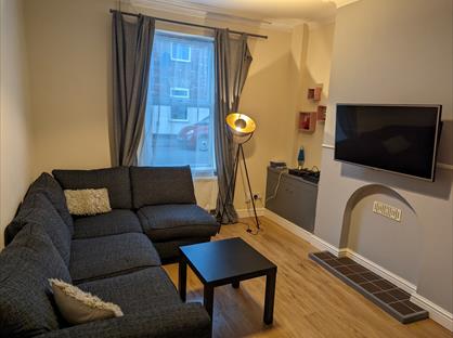 3 Bed Terraced House, Bargate, LN5