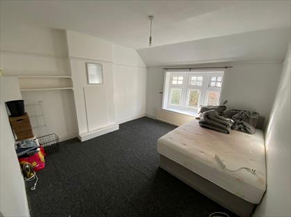 Room in a Shared House, Nelmes Road, RM11