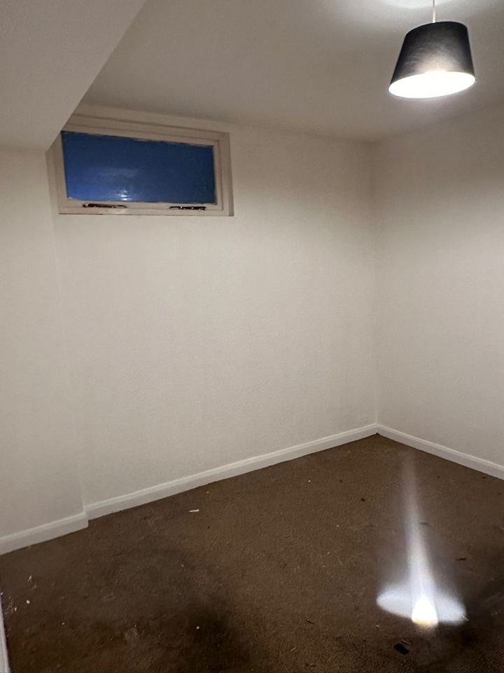 Barnstaple 2 Bed Flat, Victoria Street, EX32 To Rent Now for £825.