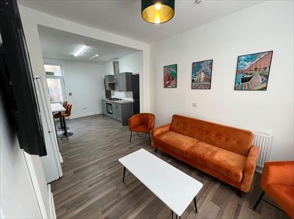 6 Bed End Terrace, Saxony Road, L7