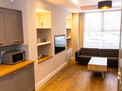 Room in a Shared House, Lawrence Road, L15