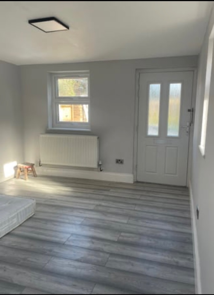 Bexleyheath Studio Flat, Oaklands Road, DA6 To Rent Now for £1,100.