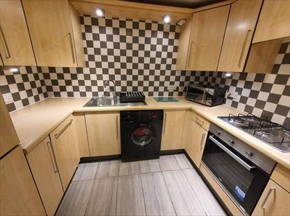 Room in a Shared House, Schooner Close, E14