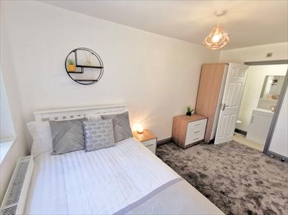 Room in a Shared House, West Boulevard, B32