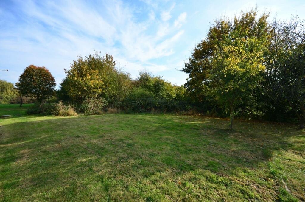 Friern 2 Bed Flat, Friern N11 To Rent Now for £1,750