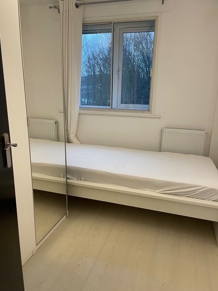 Friern 2 Bed Flat, Friern N11 To Rent Now for £1,750