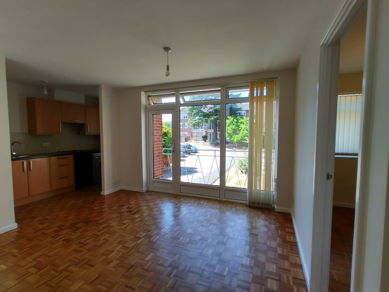 Sutton Studio Flat, Redruth House, SM2 To Rent Now for £1,150.00 p/m