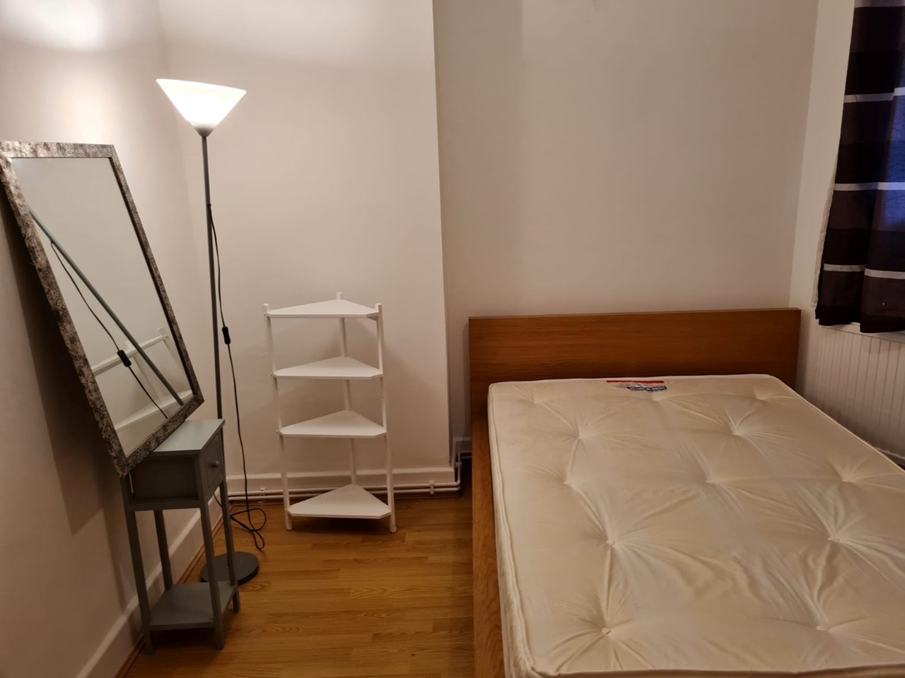 London Room in a Shared House, Padstow House, E14 To Rent Now for £