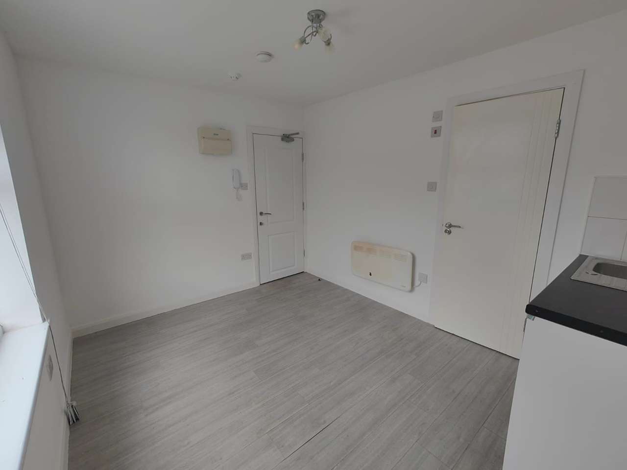 Morden Room in a Shared House, Egleston Road, SM4 To Rent Now for £