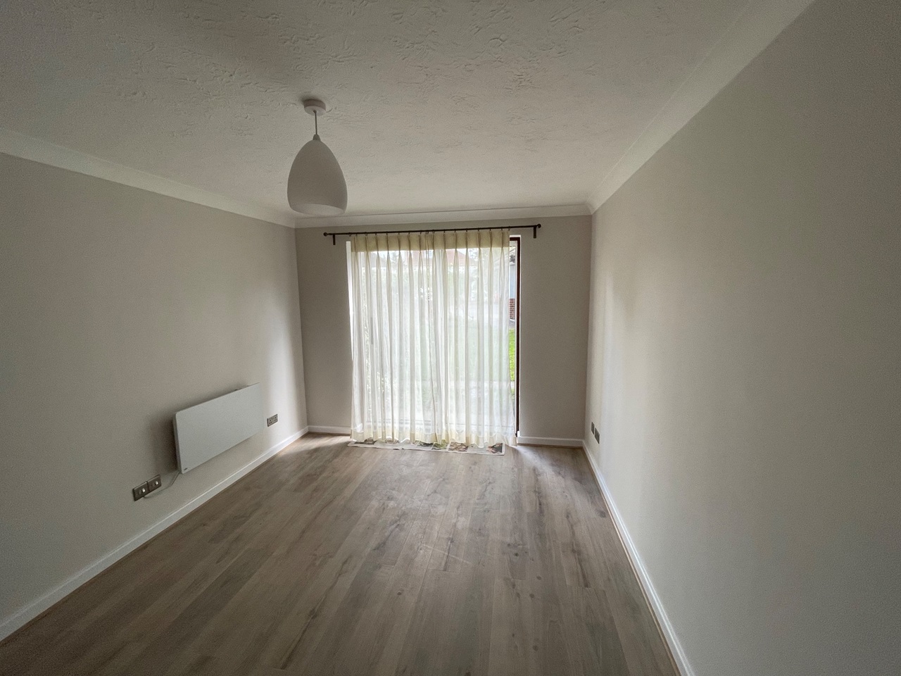 Surbiton 1 Bed Flat, Surbiton, KT6 To Rent Now for £1,400.00 p/m