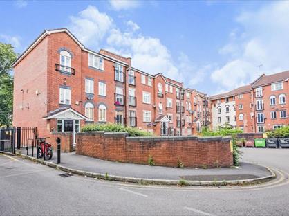 2 Bed Flat, St. Davids Court, M8