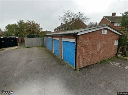 2 bed terraced house for rent in 2 Bed Terraced House, Woburn Gardens, RG22