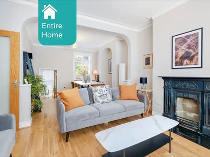 3 Bed Semi-Detached House, Holyport Road, SW6