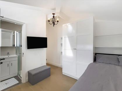 Studio Flat, Westbourne Terrace, W2