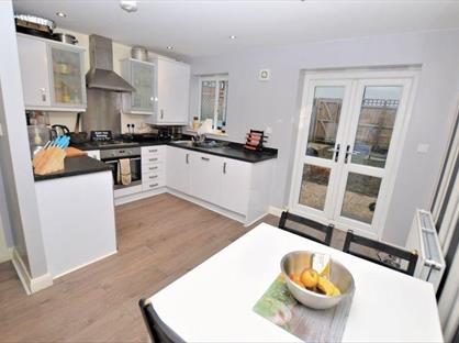 Room in a Shared House, Durham Street, M43