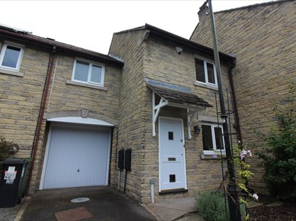 3 Bed Terraced House, Willowbank Drive, SK10