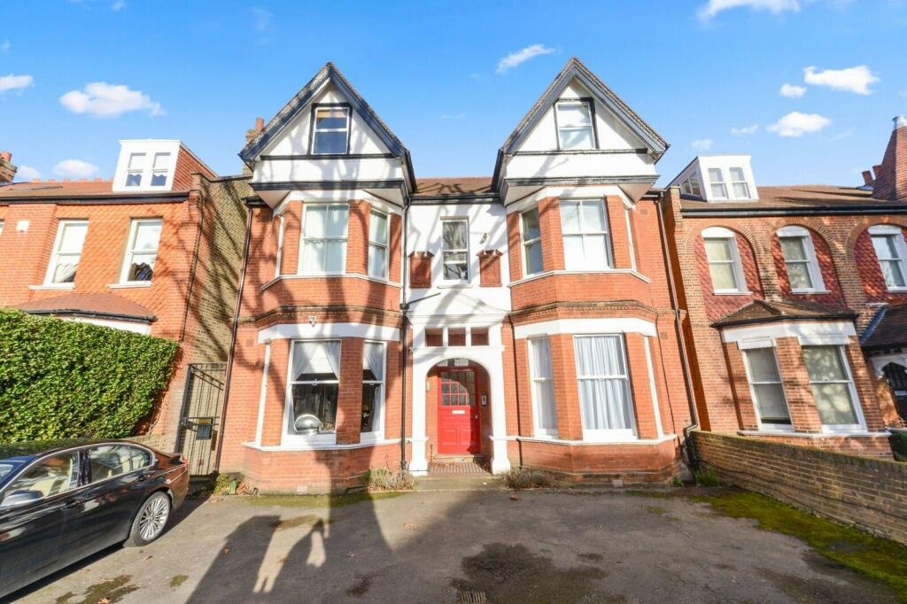 London 1 Bed Flat, Woodville Gardens, W5 To Rent Now for £1,700.00 p/m